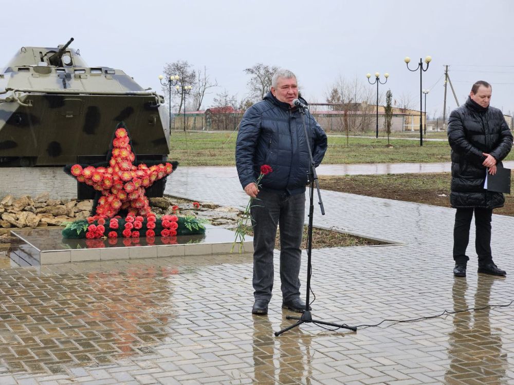 В Раздольном почтили память россиян, исполнявших служебный долг за пределами Отечества