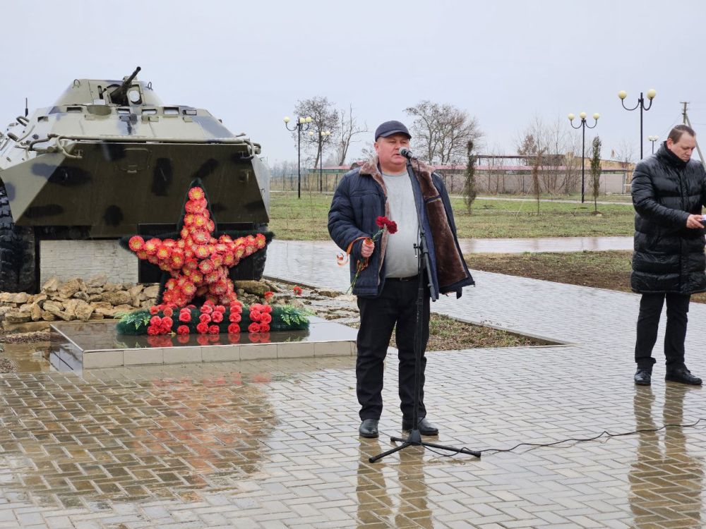 В Раздольном почтили память россиян, исполнявших служебный долг за пределами Отечества