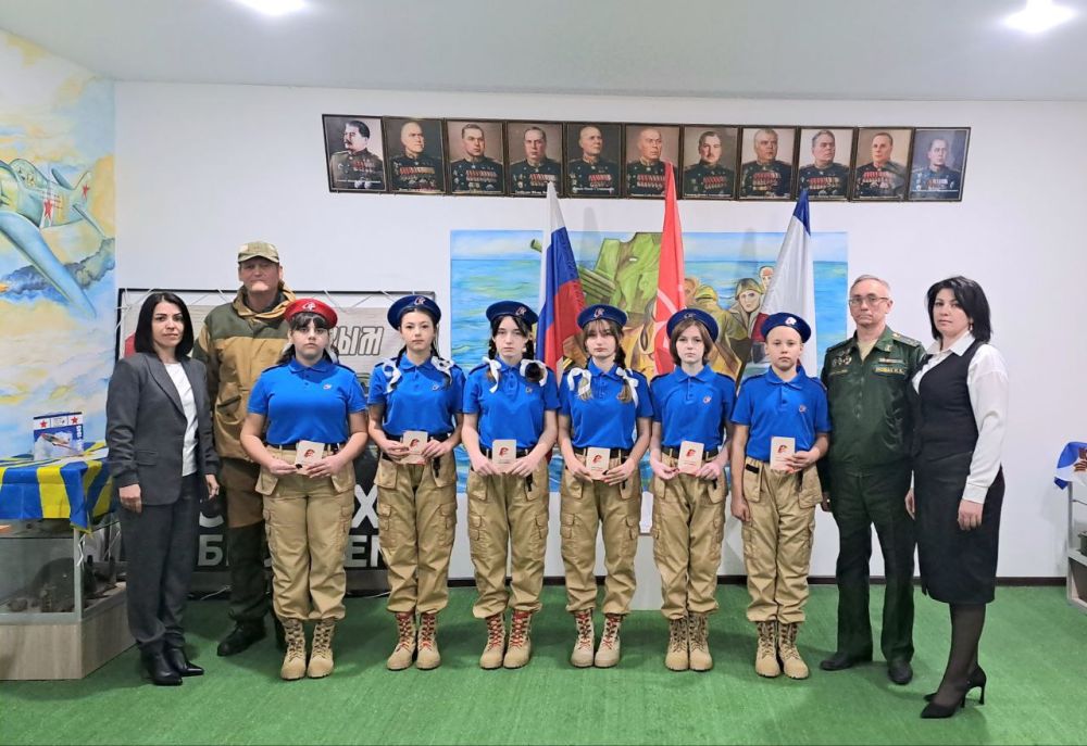В Красноперекопском районе прошло посвящение обучающихся в члены Всероссийского военно-патриотического общественного движения «Юнармия» В Красноперекопском районе прошло посвящение обучающихся в члены Всероссийского военно-патриотического общественного движения «Юнармия»
