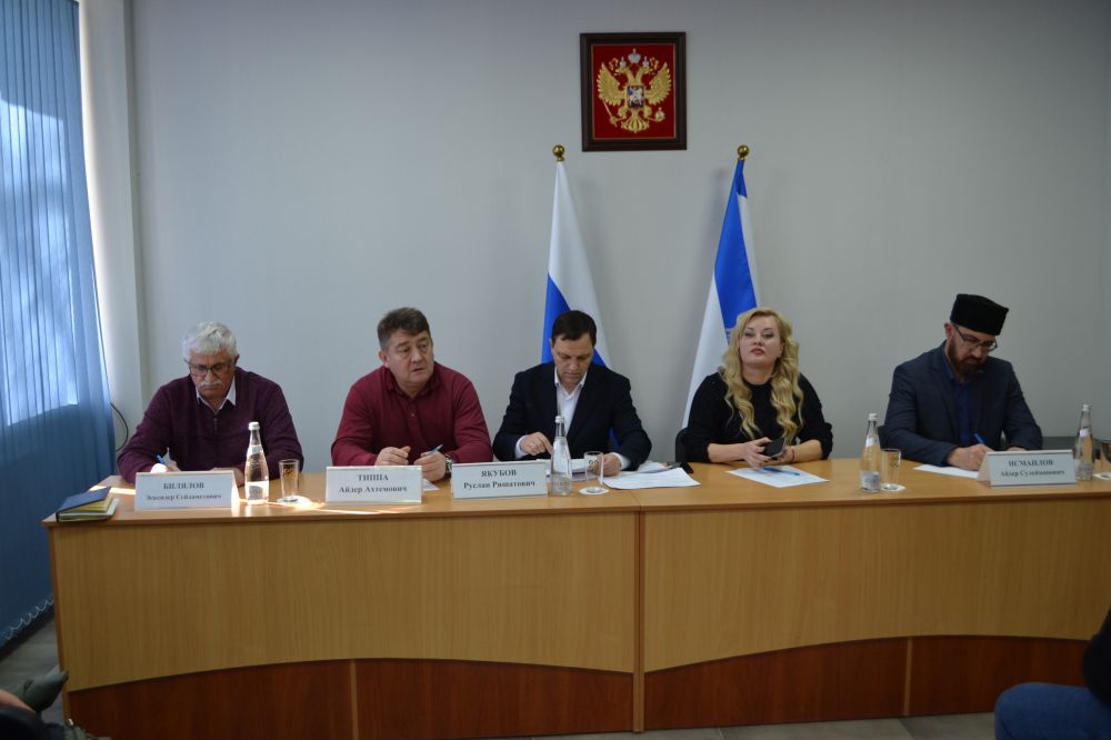 Руководители Сакского района приняли участие во встрече зампредседателя ГС РК Айдера Типпы, председателя Госкомитета по делам межнациональных отношений Руслана Якубова с депутатми местного самоуправления Руководители Сакского района приняли участие во встрече зампредседателя ГС РК Айдера Типпы, председателя Госкомитета по делам межнациональных отношений Руслана Якубова с депутатми местного самоуправления