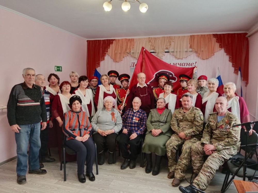 В ГБУ РК «ЦСО Раздольненского района» состоялось праздничное мероприятие «Солдаты Победы: наследие и наследники» В ГБУ РК «ЦСО Раздольненского района» состоялось праздничное мероприятие «Солдаты Победы: наследие и наследники»