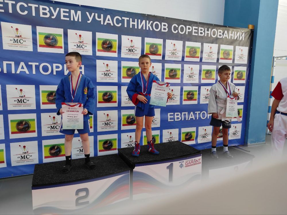 Юные джанкойцы приняли участия соревнованиях по футзалу, самбо и баскетболу Юные джанкойцы приняли участия соревнованиях по футзалу, самбо и баскетболу