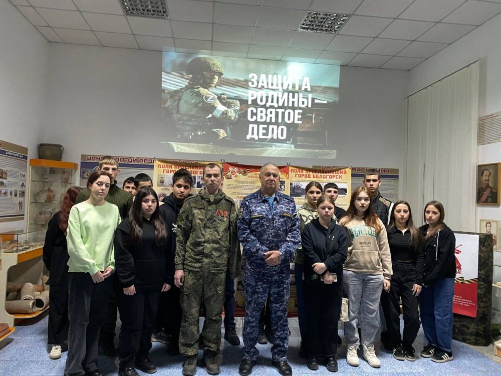 21 февраля в Белогорском Районном историко – краеведческом музее прошел вечер памяти: «Вам слава и честь». 21 февраля в Белогорском Районном историко – краеведческом музее прошел вечер памяти: «Вам слава и честь».