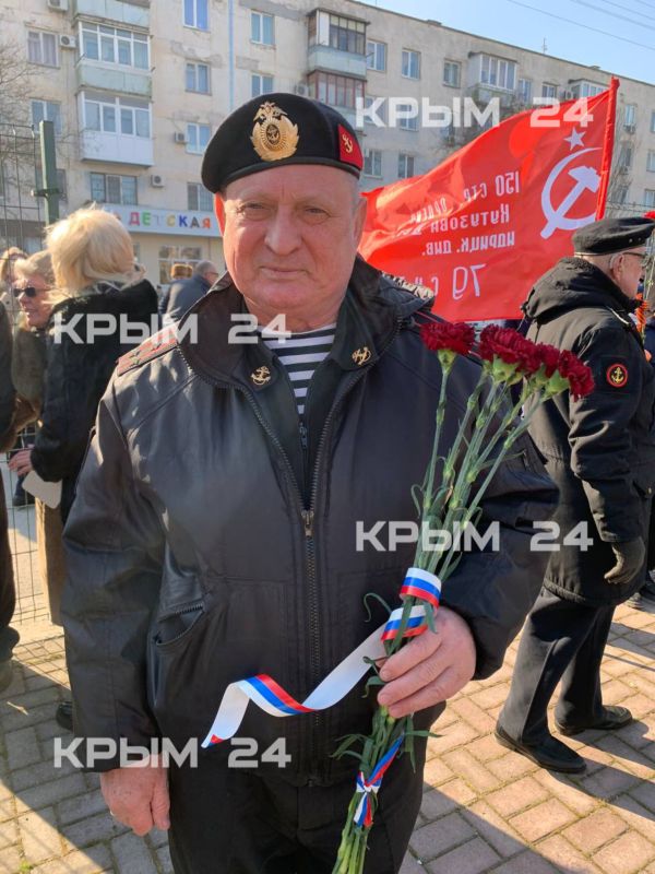 В Евпатории открыли памятник защитникам Отечества В Евпатории открыли памятник защитникам Отечества