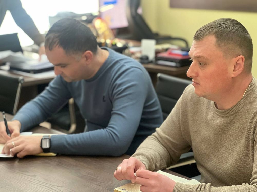 Игорь Ивин провёл рабочую встречу по вопросам жилищно-коммунального хозяйства Игорь Ивин провёл рабочую встречу по вопросам жилищно-коммунального хозяйства