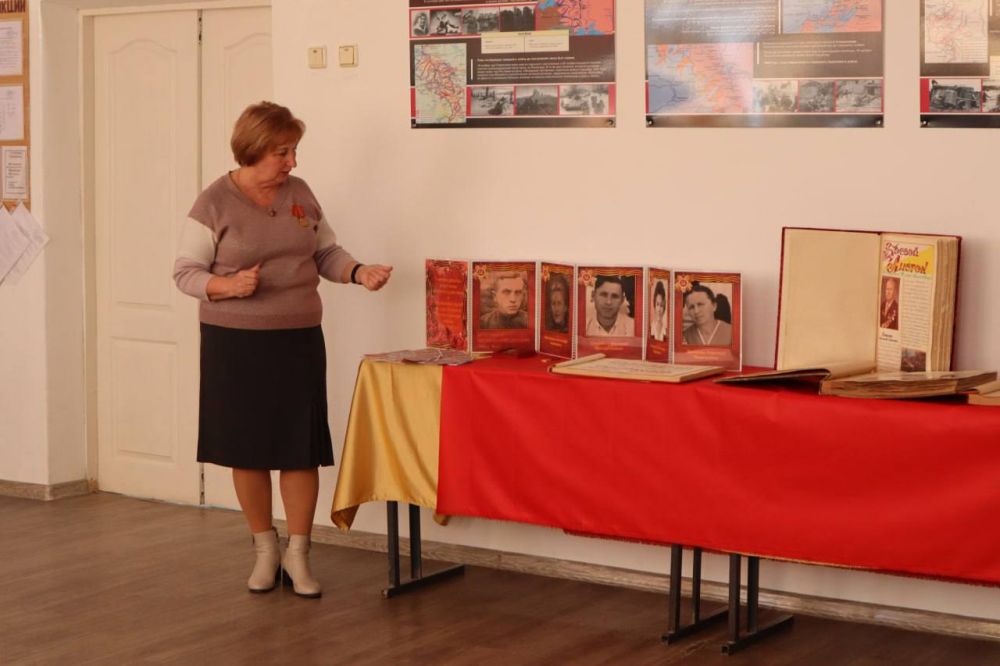 В МБОУ «Школа-лицей № 2» г. Белогорска состоялось открытие обновленного музея 7-й Гвардейской Тернопольской отдельной истребительно-противотанковой бригады РГК В МБОУ «Школа-лицей № 2» г. Белогорска состоялось открытие обновленного музея 7-й Гвардейской Тернопольской отдельной истребительно-противотанковой бригады РГК