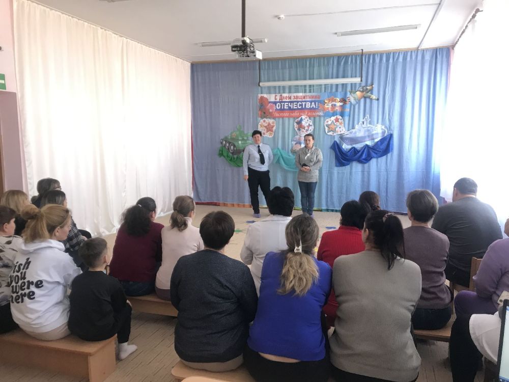 В Раздольненском районе продолжаются мероприятия по правовому просвещению обучающихся, а также их родителей В Раздольненском районе продолжаются мероприятия по правовому просвещению обучающихся, а также их родителей