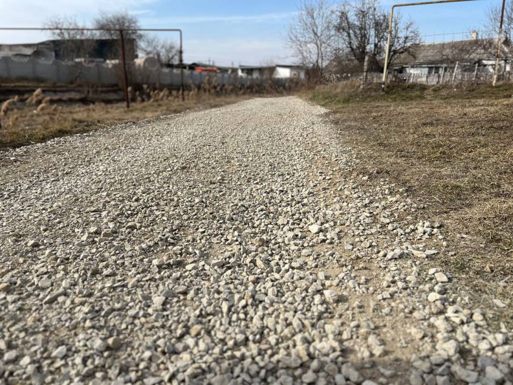 В Джанкое начата активная работа по грейдированию дорог В Джанкое начата активная работа по грейдированию дорог