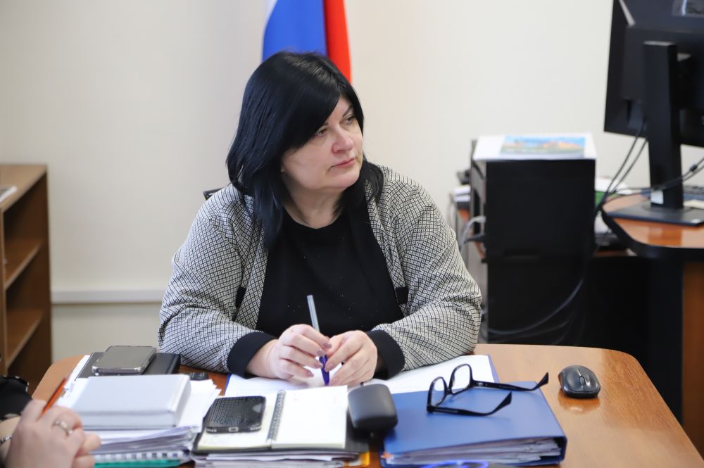 Глава администрации Бахчисарайского района Анжелика Ястребова провела встречу с гражданами через видеоконференцсвязь Глава администрации Бахчисарайского района Анжелика Ястребова провела встречу с гражданами через видеоконференцсвязь