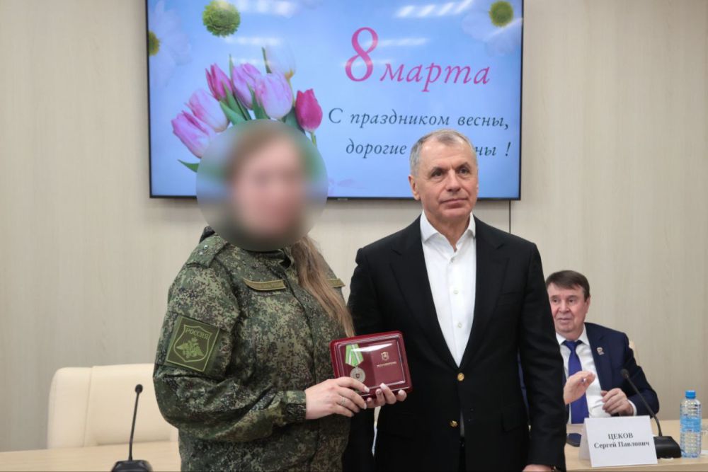Крымчанки получили заслуженные награды в честь 8 Марта Крымчанки получили заслуженные награды в честь 8 Марта