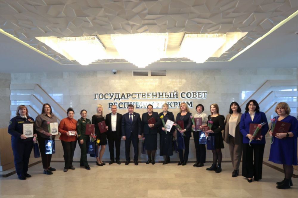 Крымчанки получили заслуженные награды в честь 8 Марта Крымчанки получили заслуженные награды в честь 8 Марта