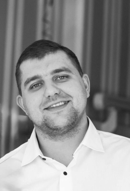 Михаил Развожаев: Сегодня проводили в последний путь гвардии младшего сержанта, заместителя командира взвода Руслана Владимировича Чернецкого и бойца БАРС-34 Сергея Владимировича Прохорова