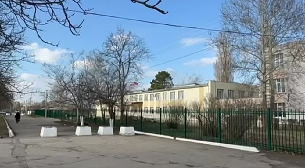 13     Ż
