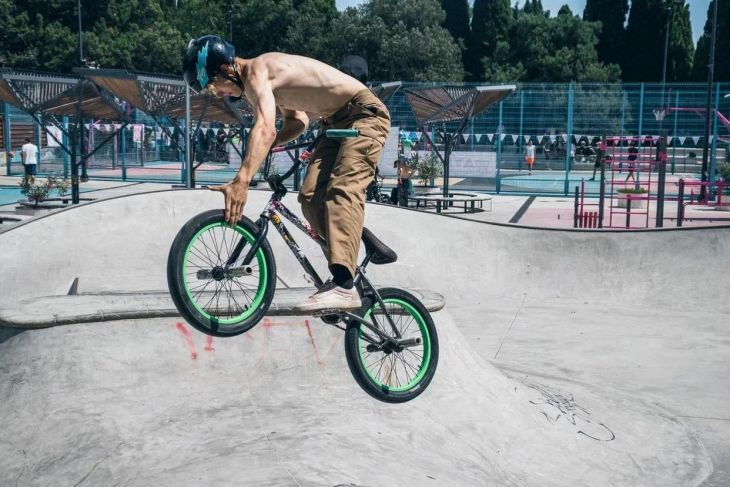       BMX 
