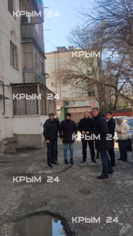 В Феодосии местные власти проверили состояние многоэтажек