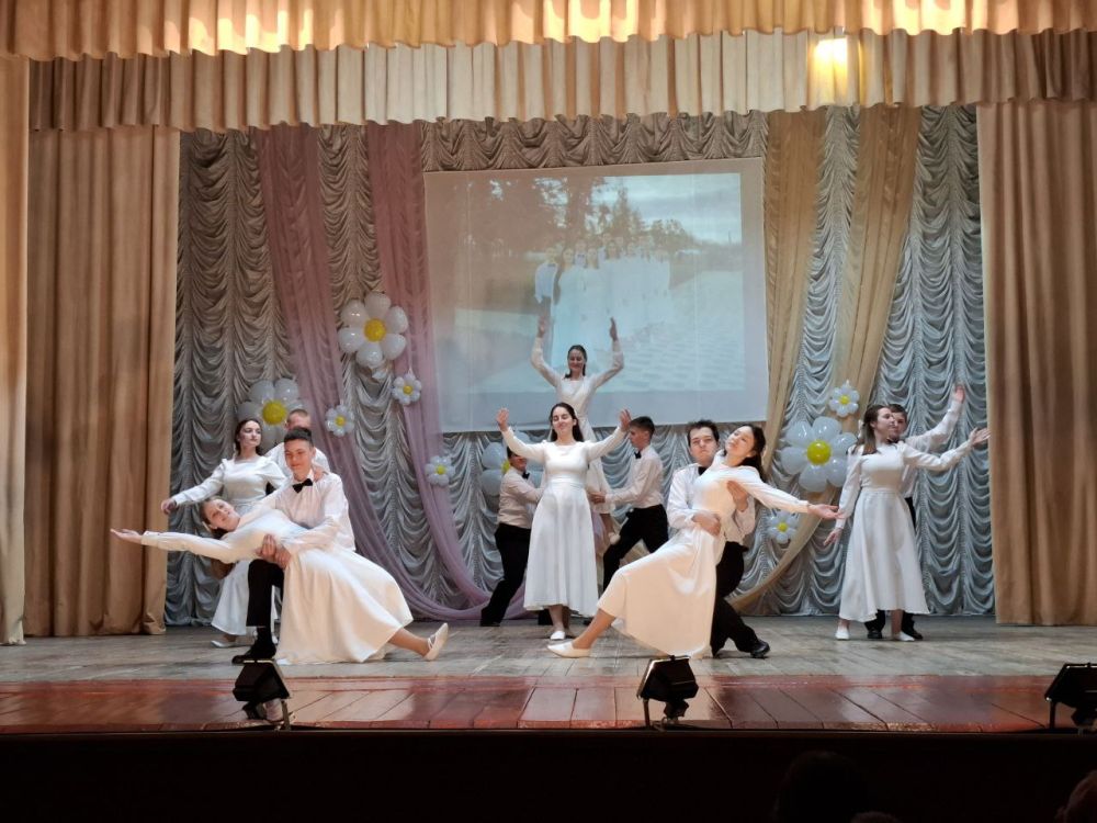 В районном Доме культуры прошел муниципальный этап республиканского конкурса-фестиваля "Крымский вальс-2025" В районном Доме культуры прошел муниципальный этап республиканского конкурса-фестиваля "Крымский вальс-2025"