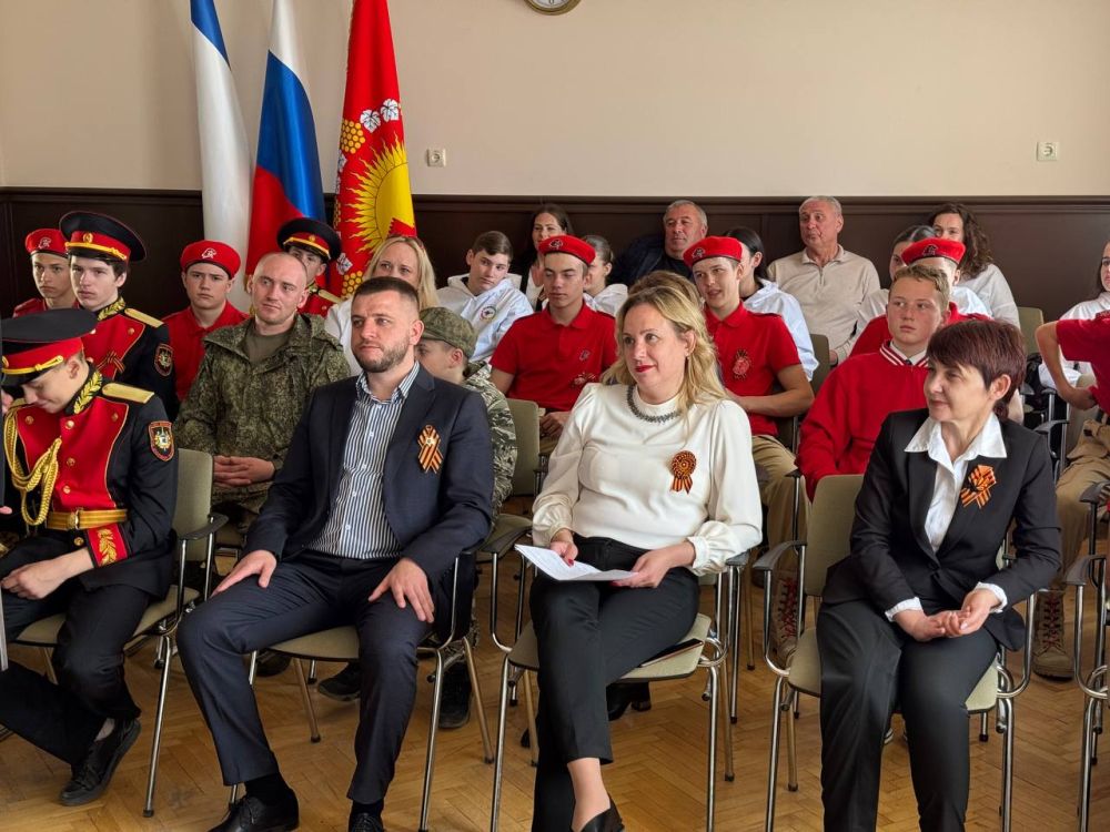 ������ �������: 14 ������, � ���� ������������ ������ ������ �� �������-���������� �����������, ��������� ��������� ����� ��������-����������� � ������� � ������������