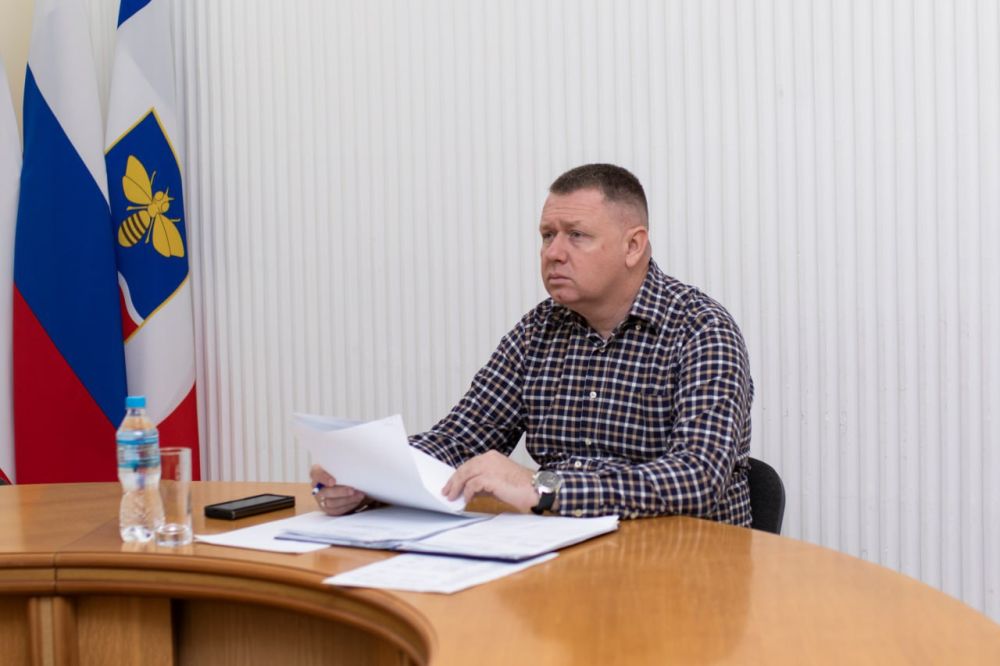 Глава администрации Симферополя Михаил Афанасьев провёл личный приём граждан, в ходе которого к нему обратились семь симферопольцев