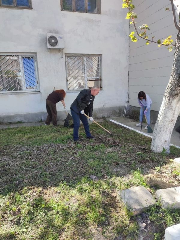 Бахчисарай и поселок Научный приняли участие во Всероссийском субботнике Бахчисарай и поселок Научный приняли участие во Всероссийском субботнике