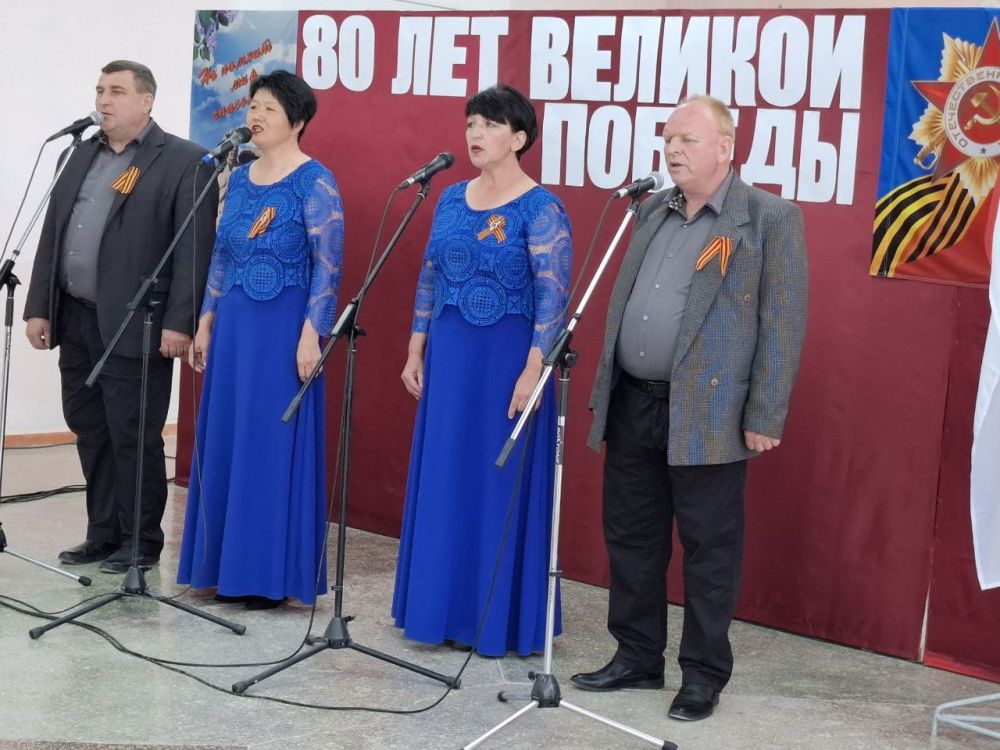 Патриотические акции «Память в граните» и «Эстафета Памяти» прошли в Черноземненском сельском поселении Патриотические акции «Память в граните» и «Эстафета Памяти» прошли в Черноземненском сельском поселении