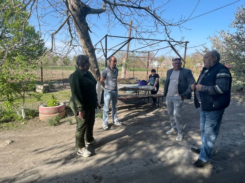 Анна Трушина провела встречу с жителями многоквартирных домов в с. Стальное и пгт. Азовское. Анна Трушина провела встречу с жителями многоквартирных домов в с. Стальное и пгт. Азовское.