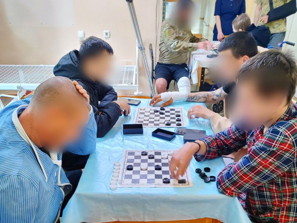 В Бахчисарае состоялся турнир по шашкам, посвященный 80-летию Победы в Великой Отечественной войне и Году Защитника Отечества