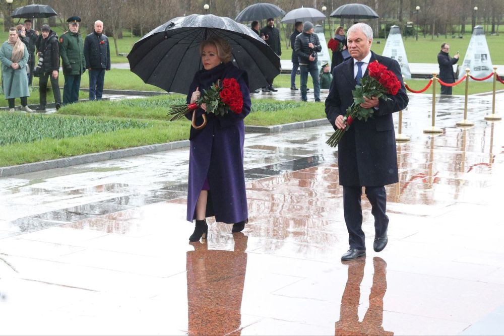 Владимир Константинов: В преддверии 80-летия Великой Победы в рамках мероприятий Совета законодателей России почтили память солдат и мирных жителей, погибших в годы Великой Отечественной войны, на Пискаревском мемориальном...