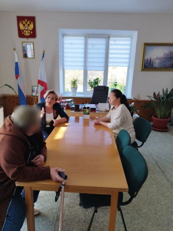 Ольга Урайкина: Сегодня в администрации Каштановского сельского поселения провела прием граждан, на котором обсуждались важные вопросы, касающиеся социальной поддержки населения