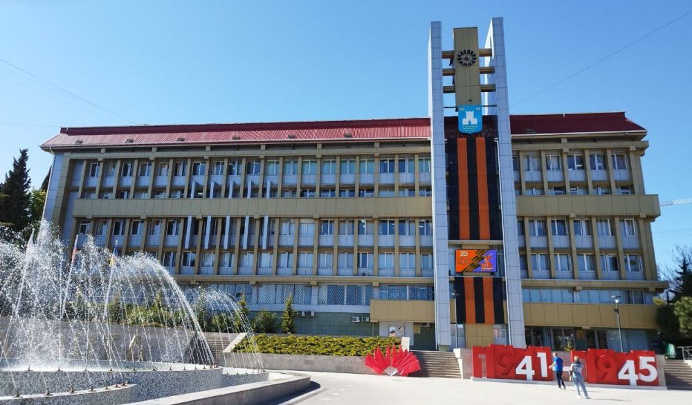      40-         