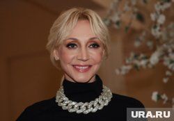 Запрет в Европе, концерты в подземке и слухи о тайном возвращении в РФ: как сейчас живет Орбакайте Запрет в Европе, концерты в подземке и слухи о тайном возвращении в РФ: как сейчас живет Орбакайте
