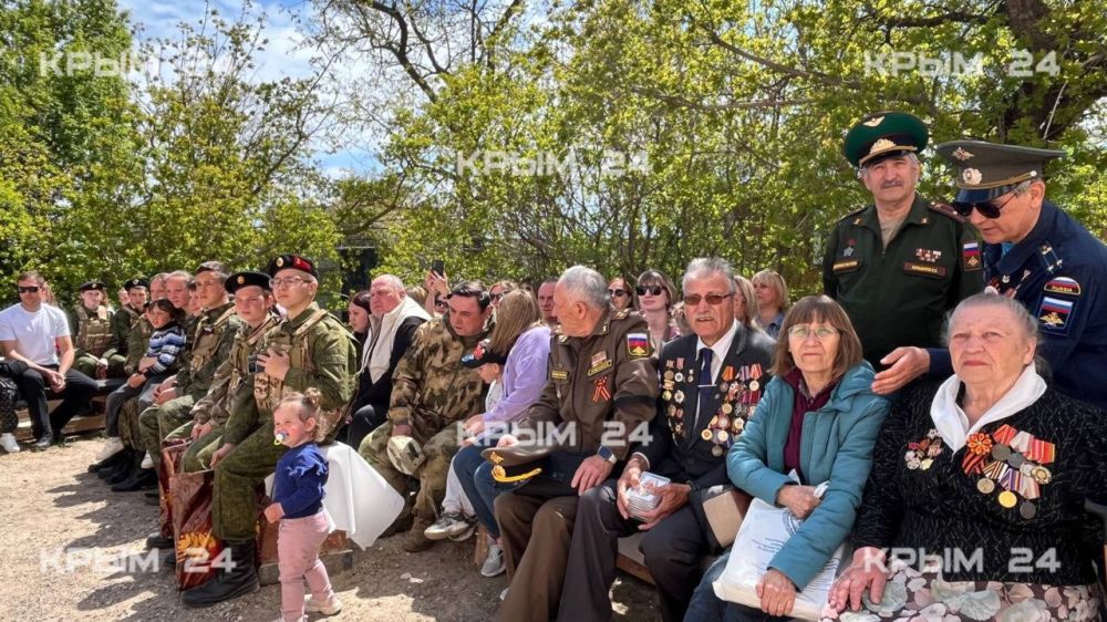В посёлке Подмаячный прошло торжественное мероприятие, посвящённое 80-летию Великой Победы В посёлке Подмаячный прошло торжественное мероприятие, посвящённое 80-летию Великой Победы