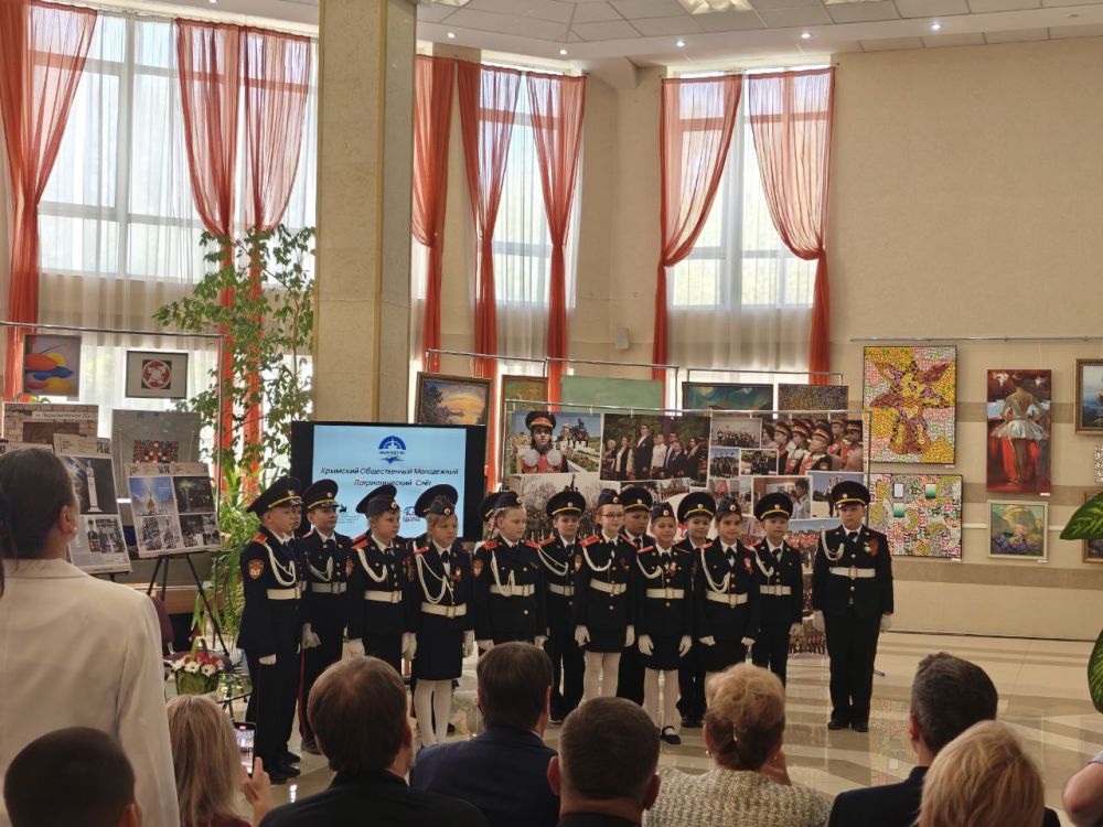 Уполномоченный по правам ребенка в Республике Крым Светлана Савченко приняла участие в Крымском общественном молодежном патриотическом слете Уполномоченный по правам ребенка в Республике Крым Светлана Савченко приняла участие в Крымском общественном молодежном патриотическом слете