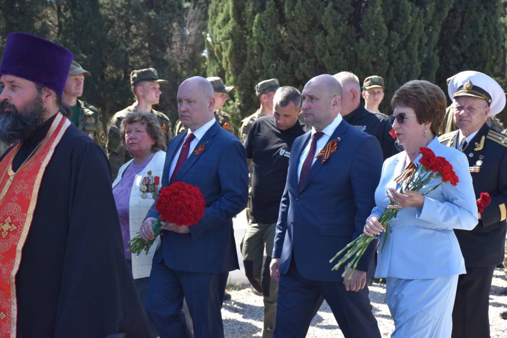 Екатерина Алтабаева: Сегодня на Мемориальном кладбище имени Павла Филипповича Горпищенко торжественно захоронили останки защитников и освободителей Севастополя