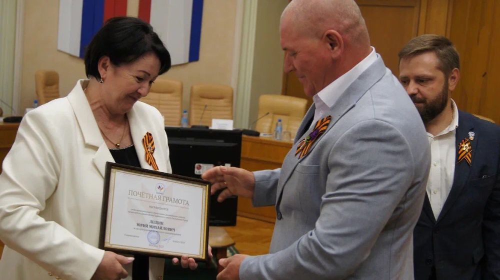 Юрий Лещишин награждён Почётной грамотой Всероссийской ассоциации развития местного самоуправления Юрий Лещишин награждён Почётной грамотой Всероссийской ассоциации развития местного самоуправления