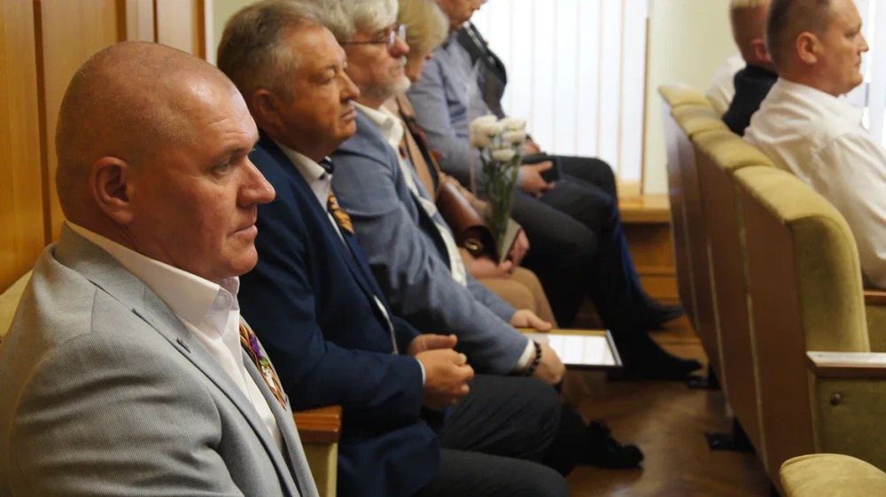 Юрий Лещишин награждён Почётной грамотой Всероссийской ассоциации развития местного самоуправления Юрий Лещишин награждён Почётной грамотой Всероссийской ассоциации развития местного самоуправления