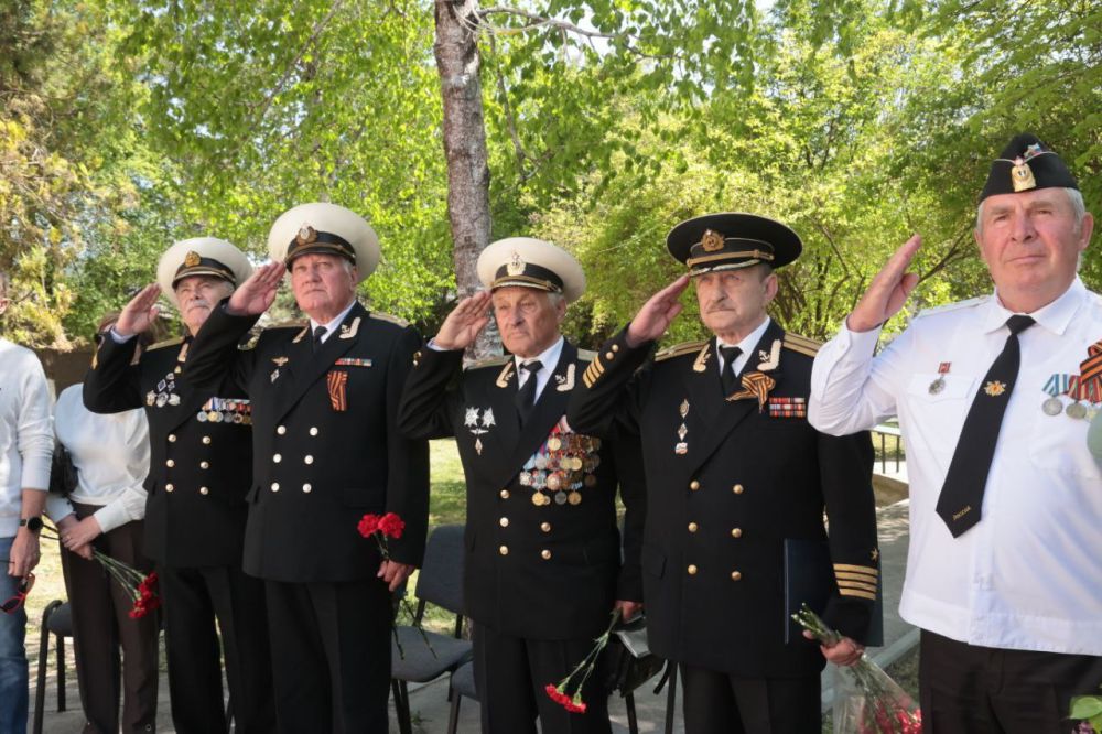  :          ,       , 1944 , 1948 , 1957 ,    ...