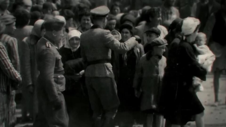 С улыбкой убивал детей: зверства Черного Федора – палача нацистов С улыбкой убивал детей: зверства Черного Федора – палача нацистов