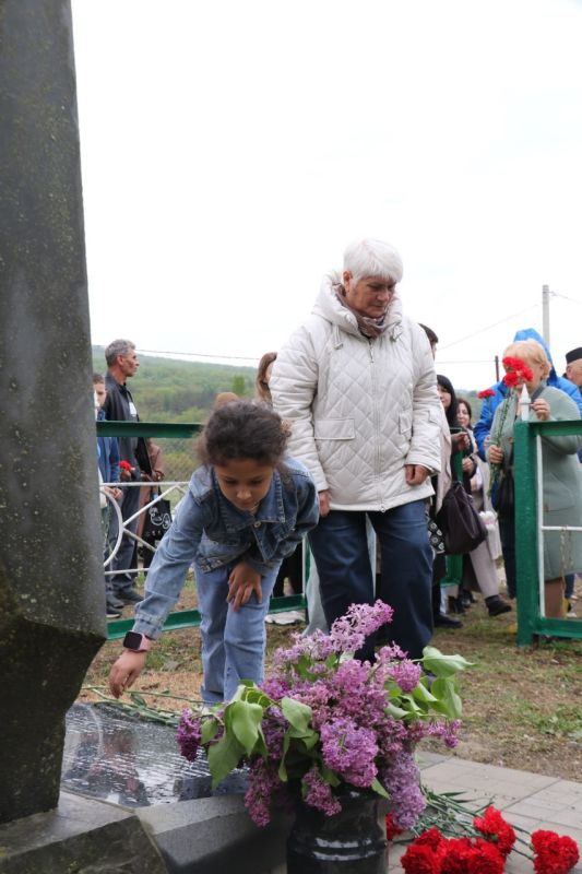 Анжелика Ястребова: В 2025 году, к 80-летнему юбилею Победы в Великой Отечественной войне, в рамках Года Защитника Отечества, был проведен ремонт памятного знака на средства общественной организации «ИНИЦИАТИВА» и...