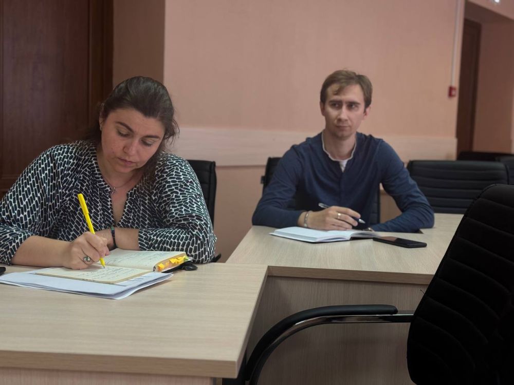 Состоялась рабочая встреча с руководителями управляющих компаний и ресурсоснабжающих организаций, председателями Совета МКД Состоялась рабочая встреча с руководителями управляющих компаний и ресурсоснабжающих организаций, председателями Совета МКД