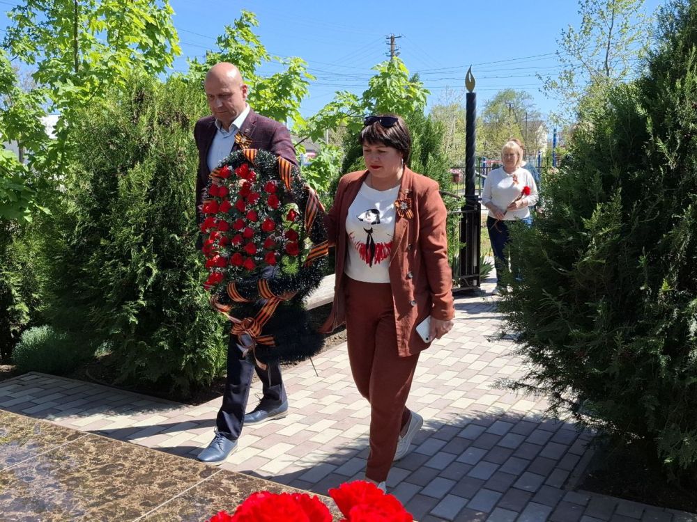 Патриотические акции «Память в граните» и «Эстафета Памяти» прошли в Пушкинском сельском поселении Патриотические акции «Память в граните» и «Эстафета Памяти» прошли в Пушкинском сельском поселении