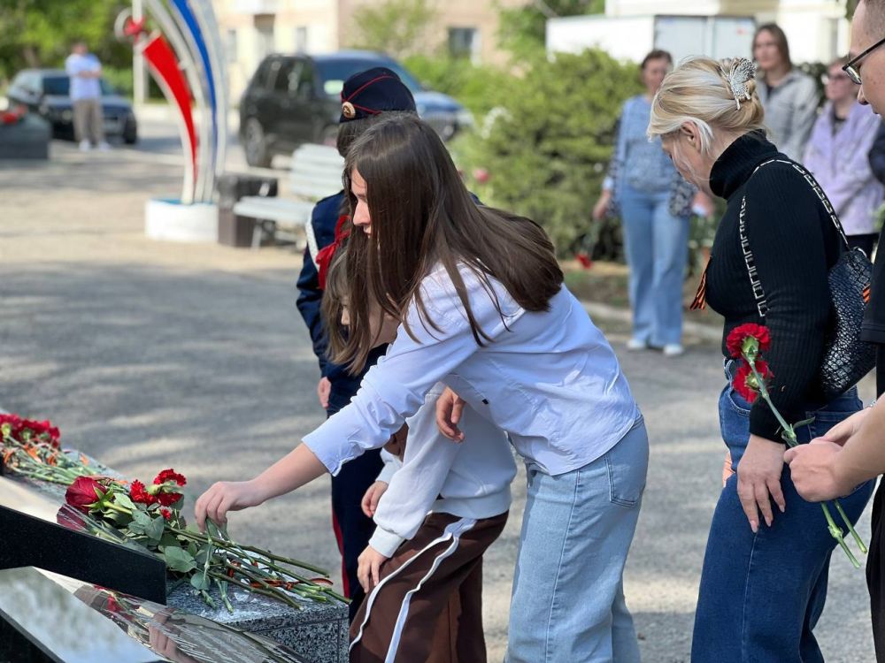 В Джанкое открыли мемориальные плиты участникам СВО, погибшим при исполнении воинского долга В Джанкое открыли мемориальные плиты участникам СВО, погибшим при исполнении воинского долга