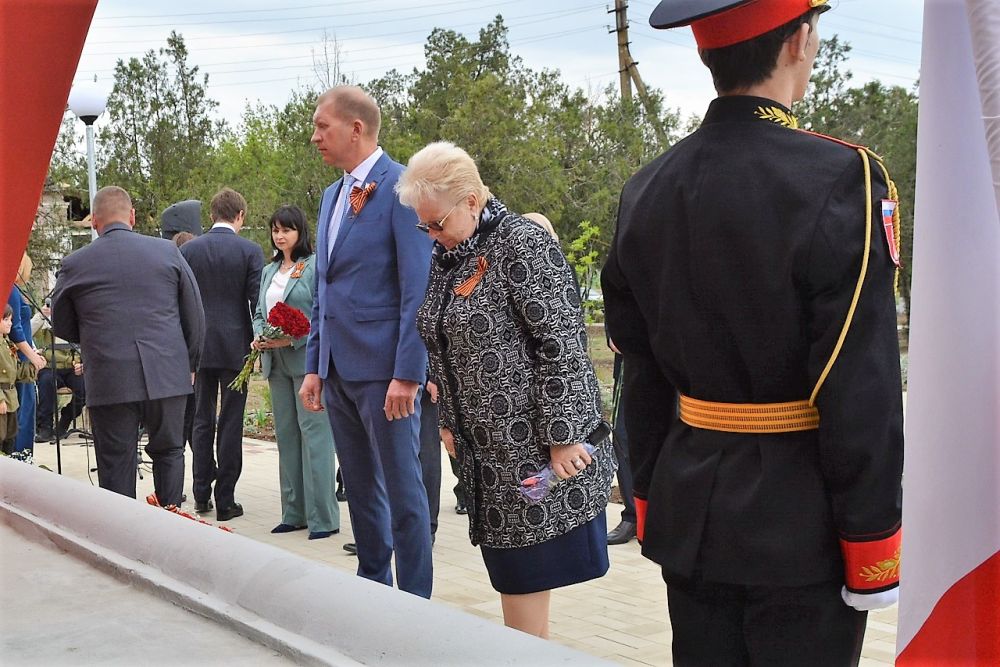 В с. Абрикосово после реставрации открыли памятник землякам, погибшим в ВОВ В с. Абрикосово после реставрации открыли памятник землякам, погибшим в ВОВ