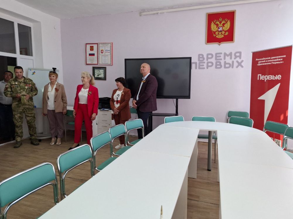 В Краснофлотской школе состоялось торжественное открытие памятного знака Герою-земляку Ивану Ивановичу Бурик на «Аллее Героев» В Краснофлотской школе состоялось торжественное открытие памятного знака Герою-земляку Ивану Ивановичу Бурик на «Аллее Героев»