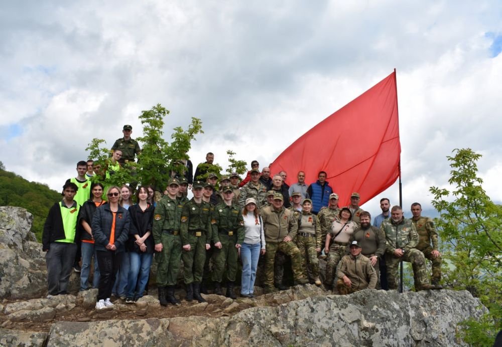 Галина Огнёва: Над Алуштой вновь развеваются алые Знамена Победы!
