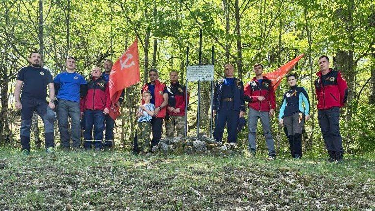 Автопробег по местам боевой славы в горной местности осуществили спасатели ГКУ РК &quot;КРЫМ-СПАС&quot;