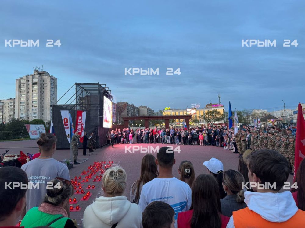 В Евпатории провели акцию «Зажги свечу памяти» в преддверии Дня Великой Победы В Евпатории провели акцию «Зажги свечу памяти» в преддверии Дня Великой Победы