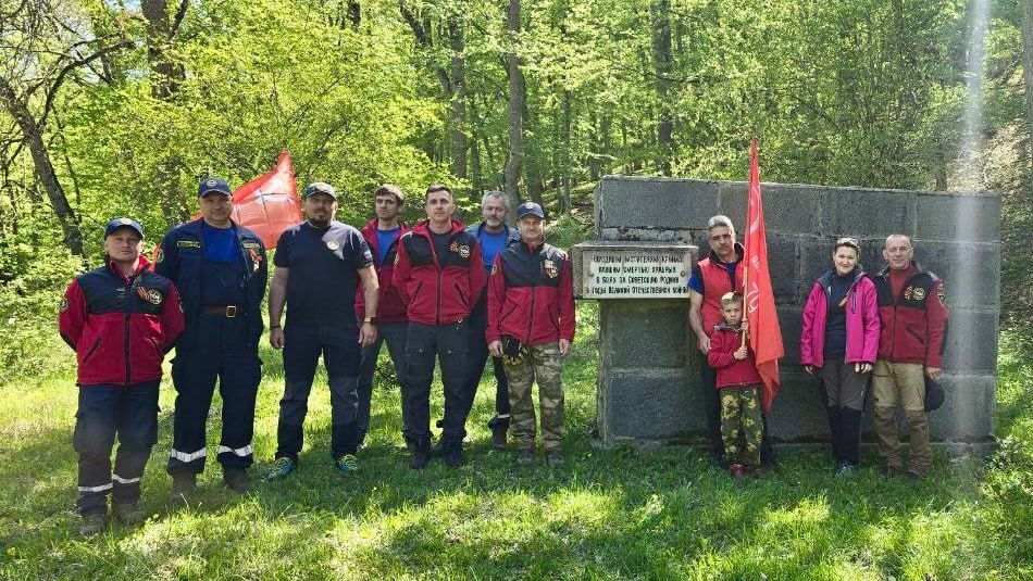 Автопробег по местам боевой славы в горной местности осуществили спасатели ГКУ РК &quot;КРЫМ-СПАС&quot;