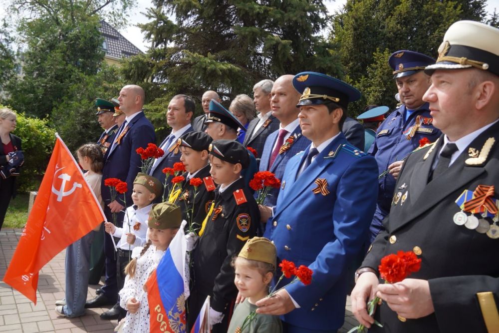 В Керчи продолжаются торжественные мероприятия, посвященные празднованию 80-летия Победы в Великой Отечественной войне В Керчи продолжаются торжественные мероприятия, посвященные празднованию 80-летия Победы в Великой Отечественной войне