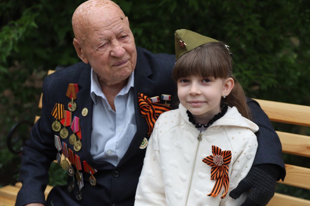 Персональное поздравление с 80-летним юбилеем Дня Победы принимал участник Великой Отечественной войны Шевякин Николай Тимофеевич Персональное поздравление с 80-летним юбилеем Дня Победы принимал участник Великой Отечественной войны Шевякин Николай Тимофеевич