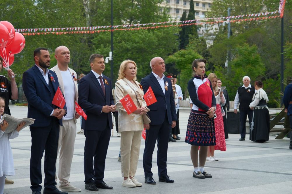 В Ялте отмечают День Победы В Ялте отмечают День Победы